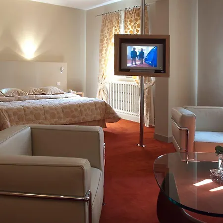 Отель Domaine D'auriac - Relais & Chateaux 5*