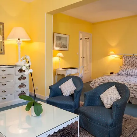 Отель Domaine D'auriac - Relais & Chateaux